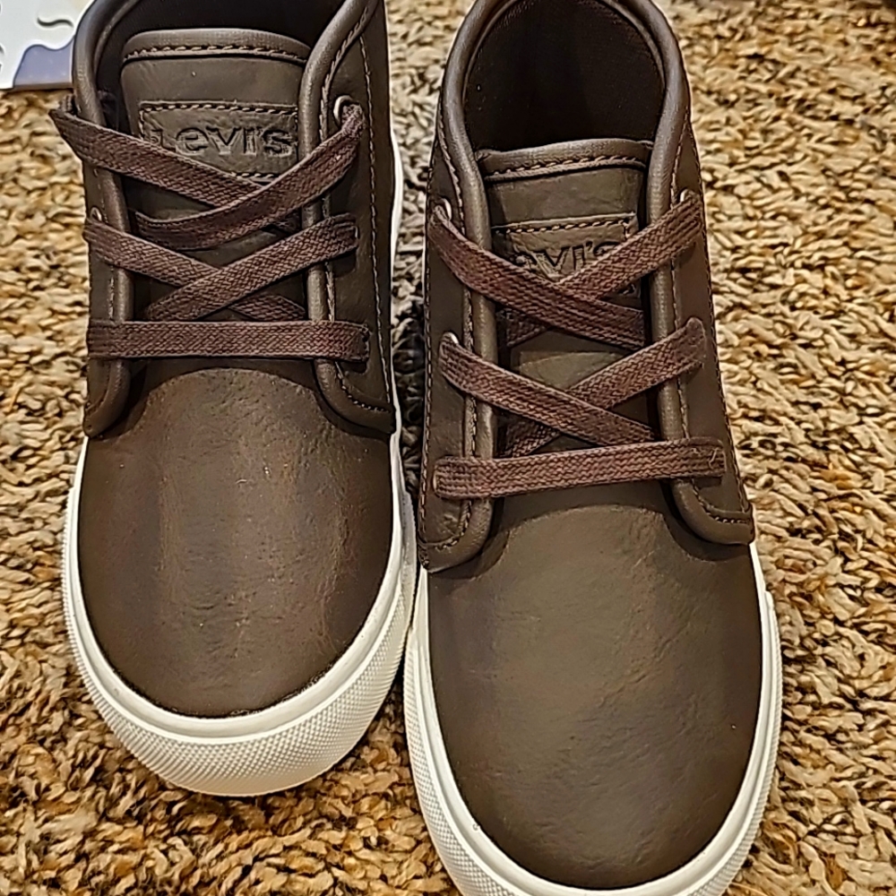 Never worn Levi's boots